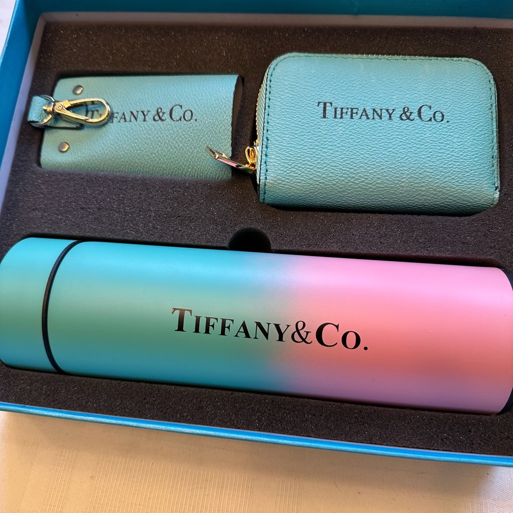 Tiffany & co Generic Brand - Picture 4 of 5